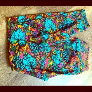 3/$15 - EUC LLR LEGGINGS OS